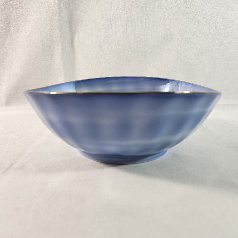 Japanese Ceramic Swirl Bowl Blue White Elongated Edge * Footed Shiny Inner Base - Picture 5 of 16